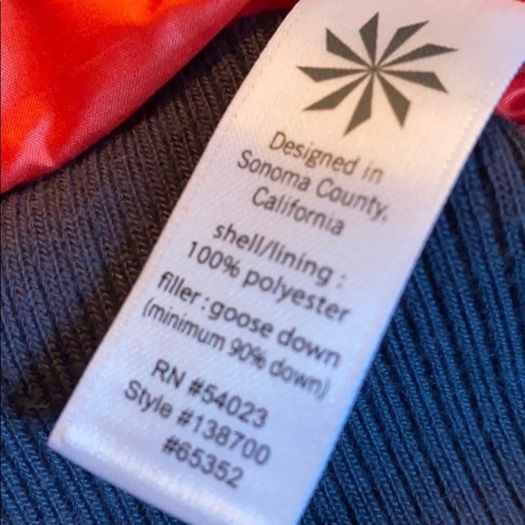 Athleta Utility Quilted Bright Puffer Jacket Red Small - Picture 4 of 7